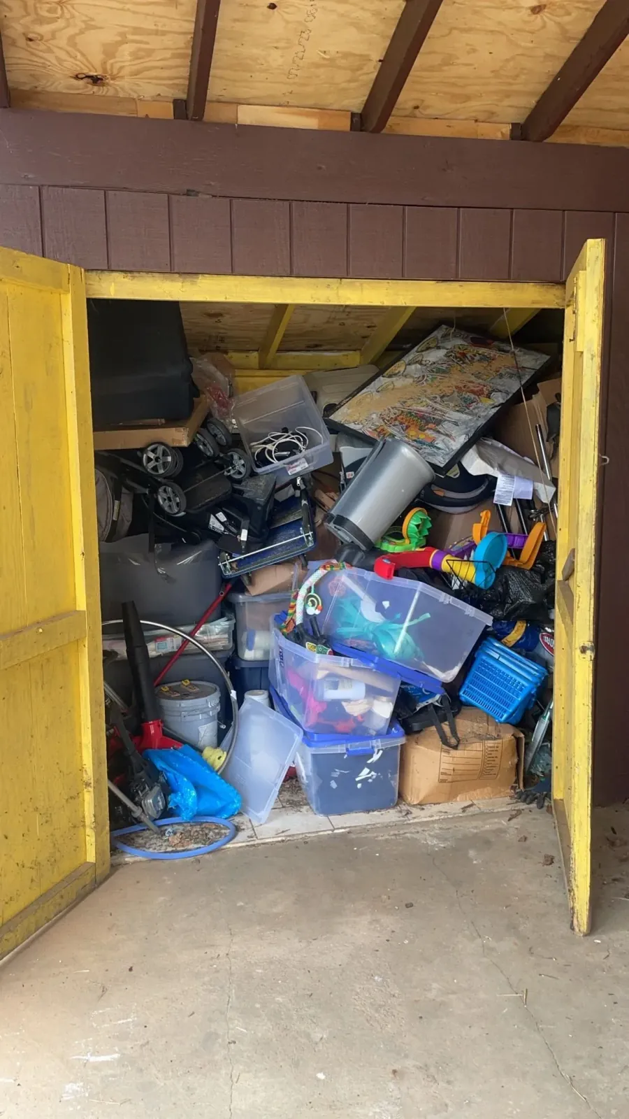 Junk removal job in Germantown, before